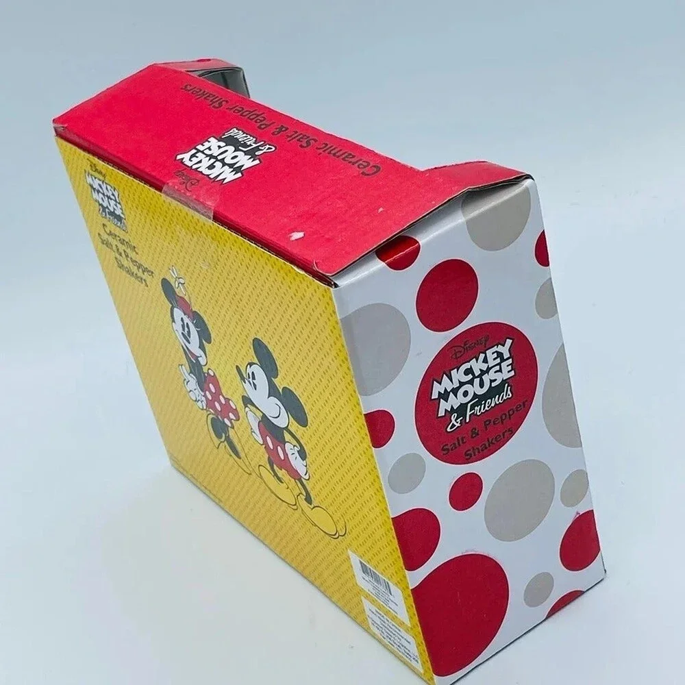 Brand new! Disney Mickey & Minnie Mouse classic ceramic salt & pepper shakers *